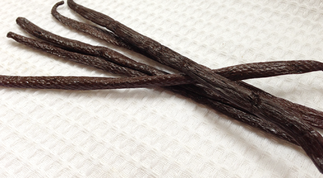 Is Vanilla Extract Halal? And How to Use Vanilla Beans.